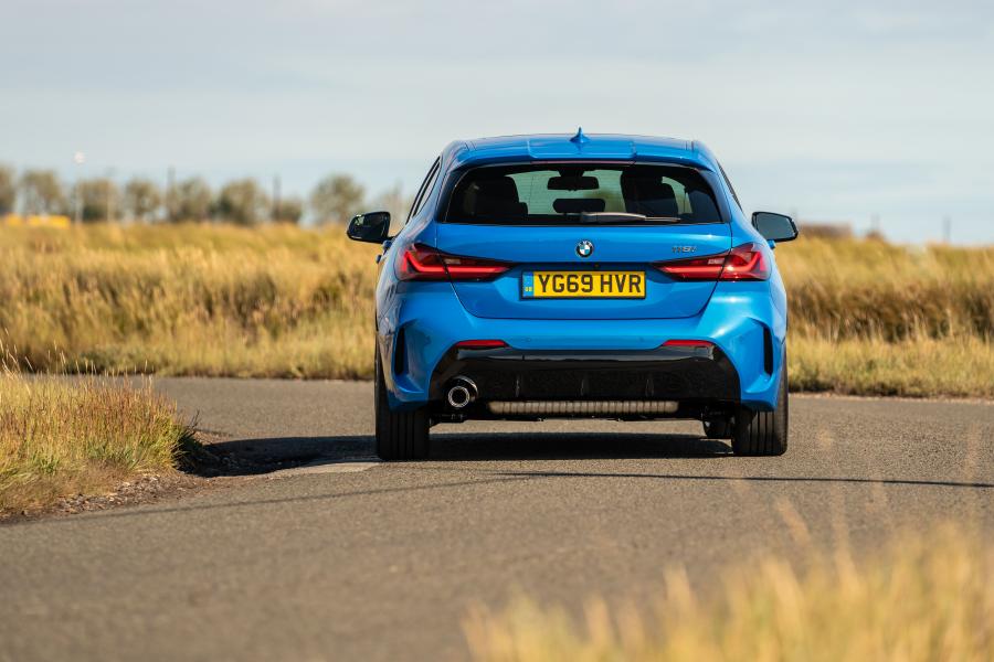 BMW 118i M Sport (F40) 2019 года  (UK) (фото 28 из 43)